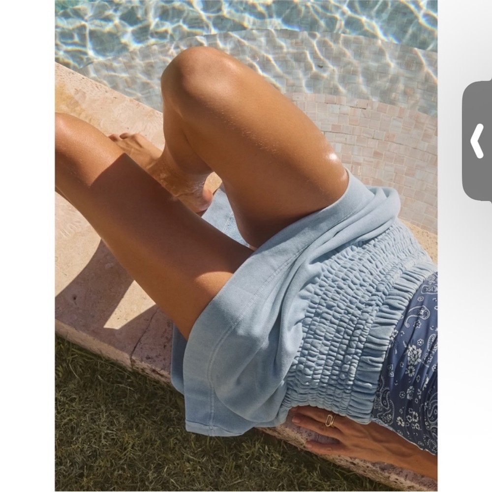 NWT Aerie Feeling Femme Light Wash Blue Ruched Mini Skirt